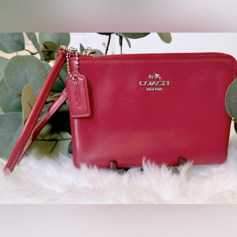 Coach Wristlet Red